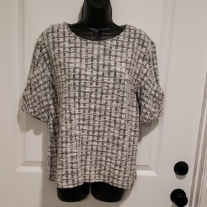 Women's Black and White Top